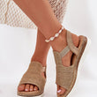 Laden Sie das Bild in den Galerie-Viewer, Keilabsatz Sandalen model 215682 Step in style