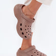 Laden Sie das Bild in den Galerie-Viewer, Pantoletten model 215960 Step in style