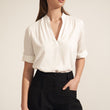 Laden Sie das Bild in den Galerie-Viewer, Bluse model 216354 Nife