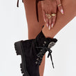 Laden Sie das Bild in den Galerie-Viewer, Boot model 216651 Step in style