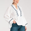Laden Sie das Bild in den Galerie-Viewer, Bluse model 217067 Figl