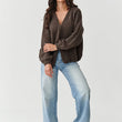 Laden Sie das Bild in den Galerie-Viewer, Cardigan model 217364 Makadamia