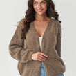 Laden Sie das Bild in den Galerie-Viewer, Cardigan model 217365 Makadamia