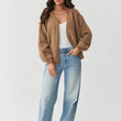 Laden Sie das Bild in den Galerie-Viewer, Cardigan model 217366 Makadamia
