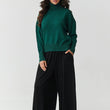 Laden Sie das Bild in den Galerie-Viewer, Rollkragenpullover model 217396 Makadamia