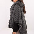 Laden Sie das Bild in den Galerie-Viewer, Poncho model 218602 Factory Price