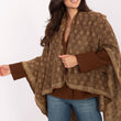 Laden Sie das Bild in den Galerie-Viewer, Poncho model 218603 Factory Price