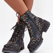 Laden Sie das Bild in den Galerie-Viewer, Boot model 219247 Step in style