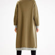 Laden Sie das Bild in den Galerie-Viewer, Sweater Model 187129 awama | Textil Großhandel ATA-Mode