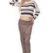 Laden Sie das Bild in den Galerie-Viewer, Kurzpullover Model 131596 PeeKaBoo | Textil Großhandel ATA-Mode
