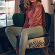 Laden Sie das Bild in den Galerie-Viewer, Sweater Model 151807 Figl | Textil Großhandel ATA-Mode