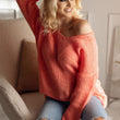 Laden Sie das Bild in den Galerie-Viewer, Pullover Model 163199 PeeKaBoo | Textil Großhandel ATA-Mode