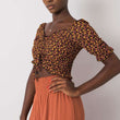 Laden Sie das Bild in den Galerie-Viewer, Bluse Model 168883 Rue Paris | Textil Großhandel ATA-Mode