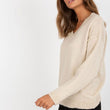 Laden Sie das Bild in den Galerie-Viewer, Pullover Model 170357 Rue Paris | Textil Großhandel ATA-Mode