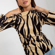 Laden Sie das Bild in den Galerie-Viewer, Bluse Model 173718 Rue Paris | Textil Großhandel ATA-Mode