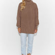 Laden Sie das Bild in den Galerie-Viewer, Rollkragenpullover Model 185216 Makadamia | Textil Großhandel ATA-Mode