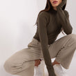 Laden Sie das Bild in den Galerie-Viewer, Rollkragenpullover Model 185542 Factory Price | Textil Großhandel ATA-Mode