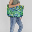 Laden Sie das Bild in den Galerie-Viewer, Stofftasche HOLIDAY »Irises« HL30
