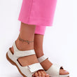 Laden Sie das Bild in den Galerie-Viewer, Sandalen Model 197899 Step in style
