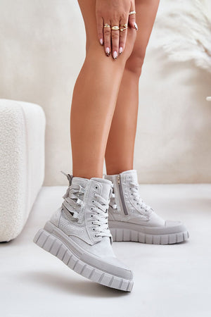 Sneakers Model 201924 Step in style