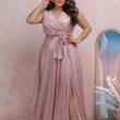 Laden Sie das Bild in den Galerie-Viewer,  Plus-Size Kleider model 208814 With You 
