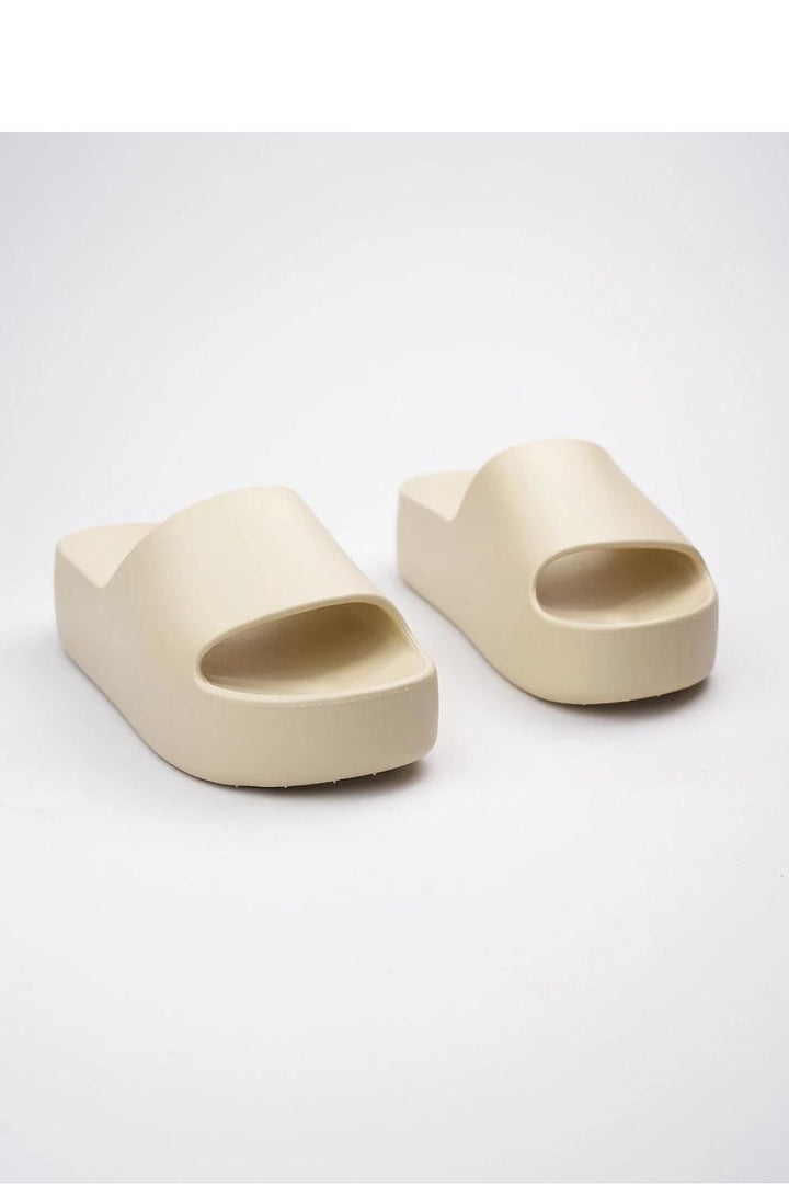  Pantoletten model 212947 Inello 