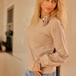 Laden Sie das Bild in den Galerie-Viewer,  Sweater model 214246 Mirale 
