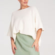 Laden Sie das Bild in den Galerie-Viewer,  Fledermaus Pullover model 217076 Figl 
