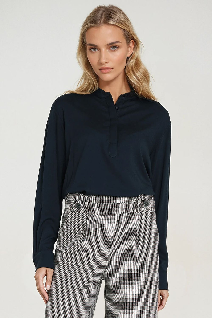  Bluse model 219775 Nife 