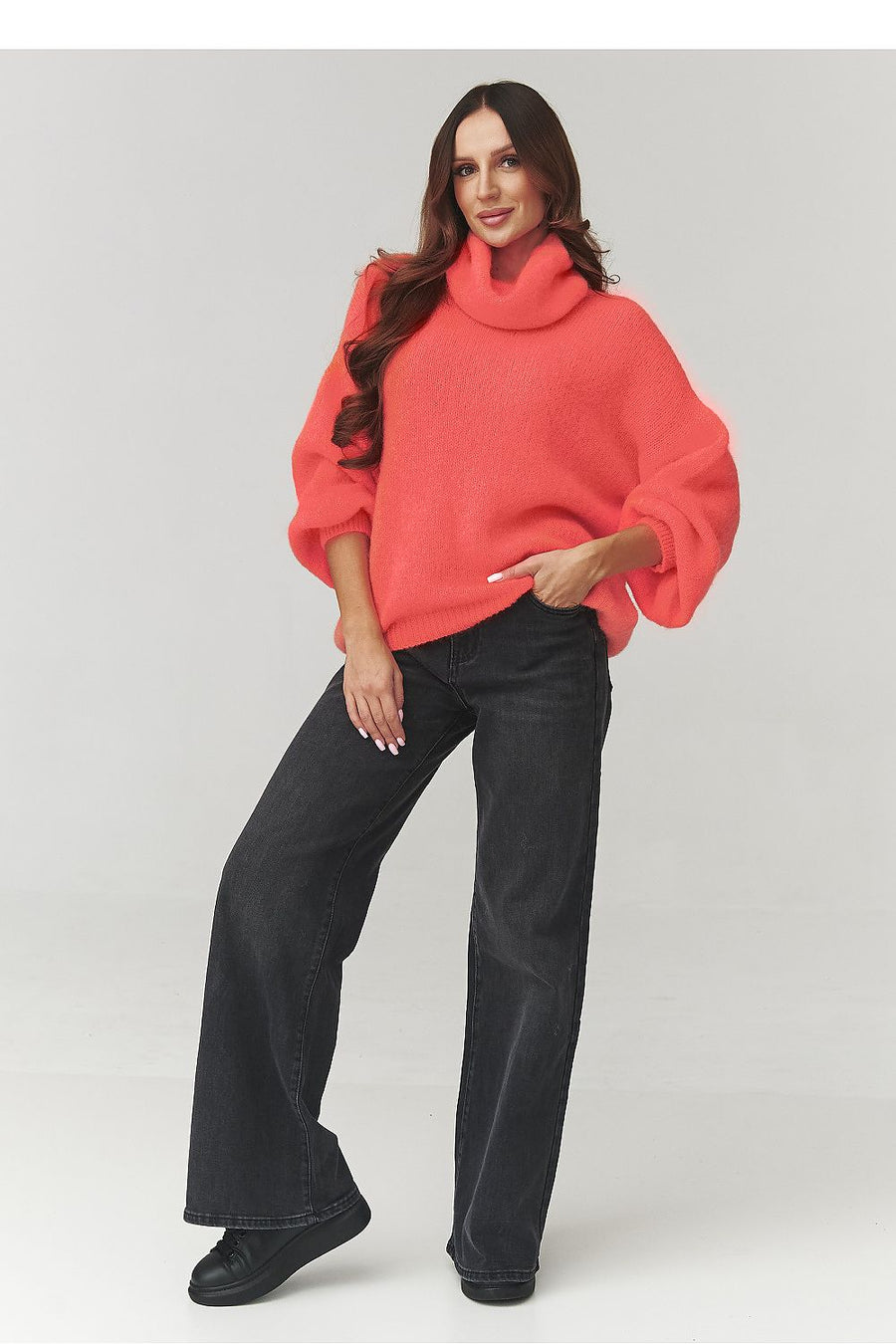  Rollkragenpullover model 220792 Makadamia 