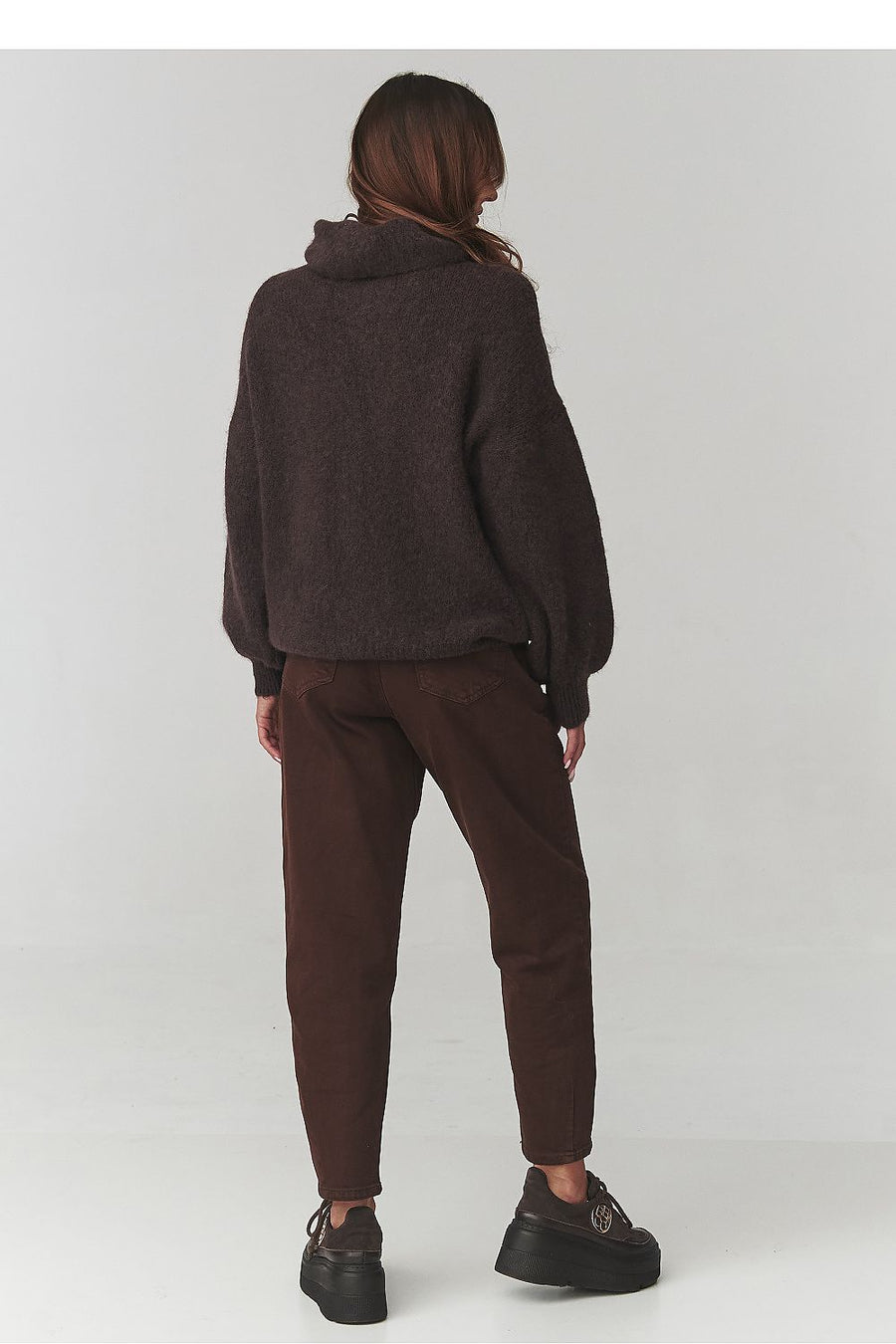  Rollkragenpullover model 220794 Makadamia 