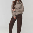 Laden Sie das Bild in den Galerie-Viewer,  Rollkragenpullover model 220795 Makadamia 
