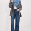 Laden Sie das Bild in den Galerie-Viewer,  Schal model 222311 AT 
