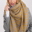 Laden Sie das Bild in den Galerie-Viewer,  Schal model 222312 AT 
