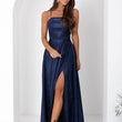 Laden Sie das Bild in den Galerie-Viewer,  Langes Kleid model 222806 With You 

