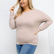 Laden Sie das Bild in den Galerie-Viewer,  Plus-Size Bluse model 223923 Relevance 
