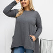 Laden Sie das Bild in den Galerie-Viewer,  Plus-Size Bluse model 223931 Relevance 
