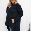 Laden Sie das Bild in den Galerie-Viewer,  Plus-Size Bluse model 223932 Relevance 
