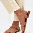 Laden Sie das Bild in den Galerie-Viewer,  Sandalen model 225954 Step in style 
