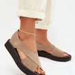 Laden Sie das Bild in den Galerie-Viewer,  Sandalen model 226329 Step in style 
