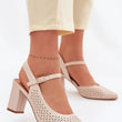 Laden Sie das Bild in den Galerie-Viewer,  Sandalen mit Absatz model 226504 Step in style 
