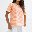 Laden Sie das Bild in den Galerie-Viewer,  T-shirt model 226978 Rue Paris 
