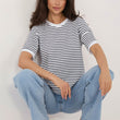 Laden Sie das Bild in den Galerie-Viewer,  T-shirt model 226979 Rue Paris 
