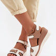 Laden Sie das Bild in den Galerie-Viewer,  Keilabsatz Sandalen model 228390 Step in style 
