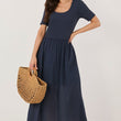 Laden Sie das Bild in den Galerie-Viewer,  Alltagskleid model 228470 Italy Moda 
