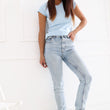 Laden Sie das Bild in den Galerie-Viewer,  T-shirt model 228675 Rue Paris 
