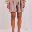 Laden Sie das Bild in den Galerie-Viewer,  Shorts model 229379 Rue Paris 
