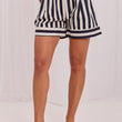 Laden Sie das Bild in den Galerie-Viewer,  Shorts model 229666 Italy Moda 
