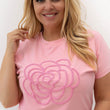 Laden Sie das Bild in den Galerie-Viewer,  Plus-Size T-shirt model 230450 Relevance 
