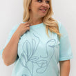 Laden Sie das Bild in den Galerie-Viewer,  Plus-Size T-shirt model 230451 Relevance 
